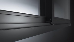 LIXILダスクグレーの耐傷性を高める塗膜技術